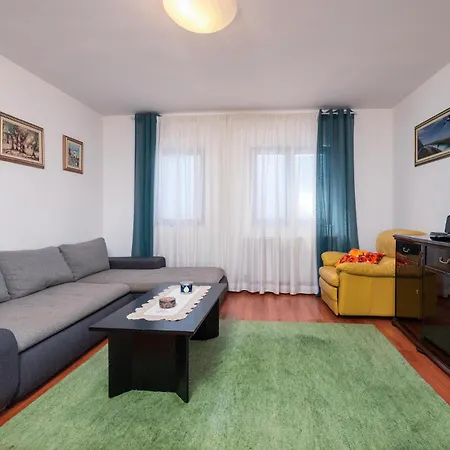 Two-bedroom In * Póla